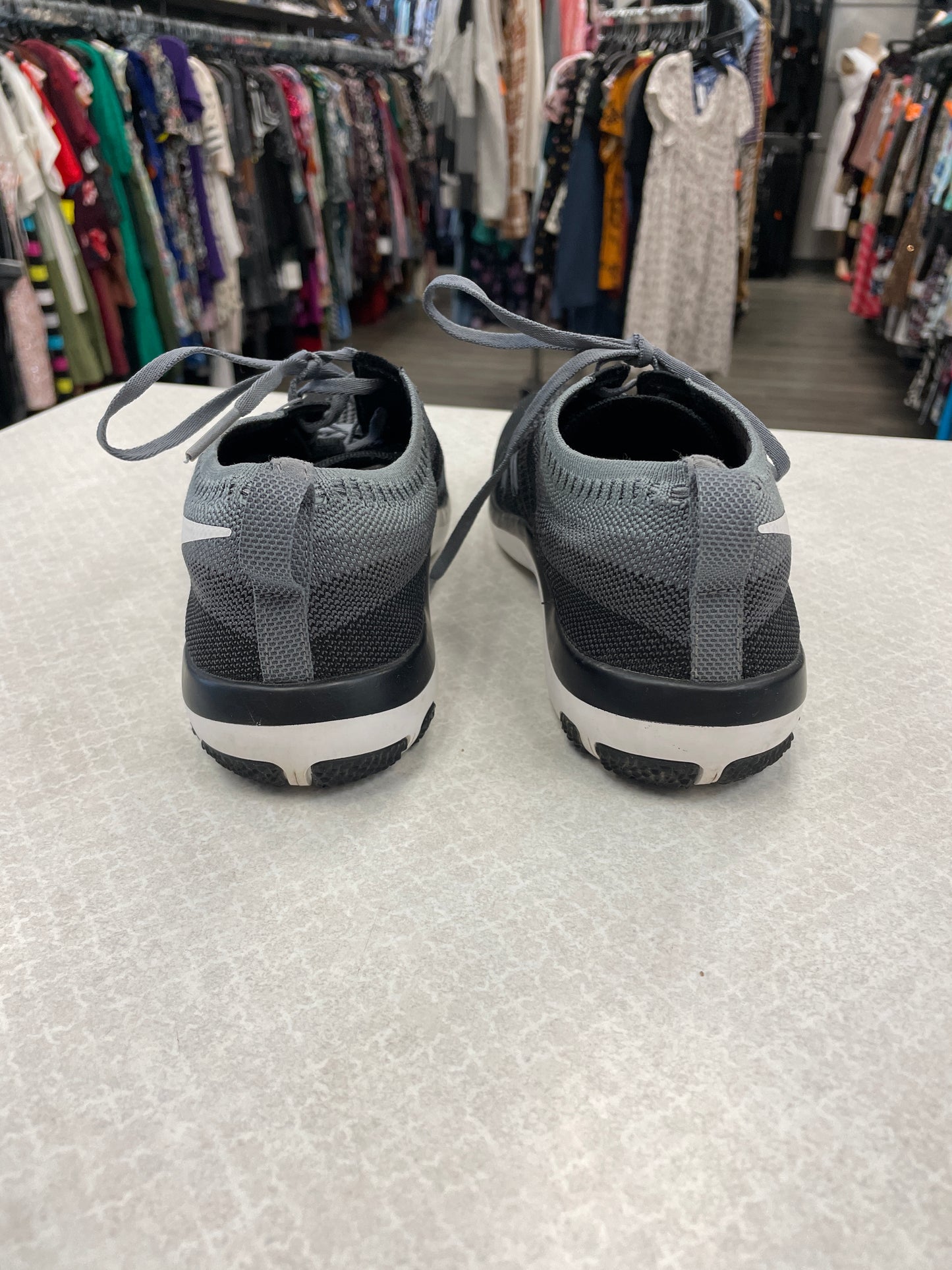 Shoes Athletic By Nike Size: 8.5