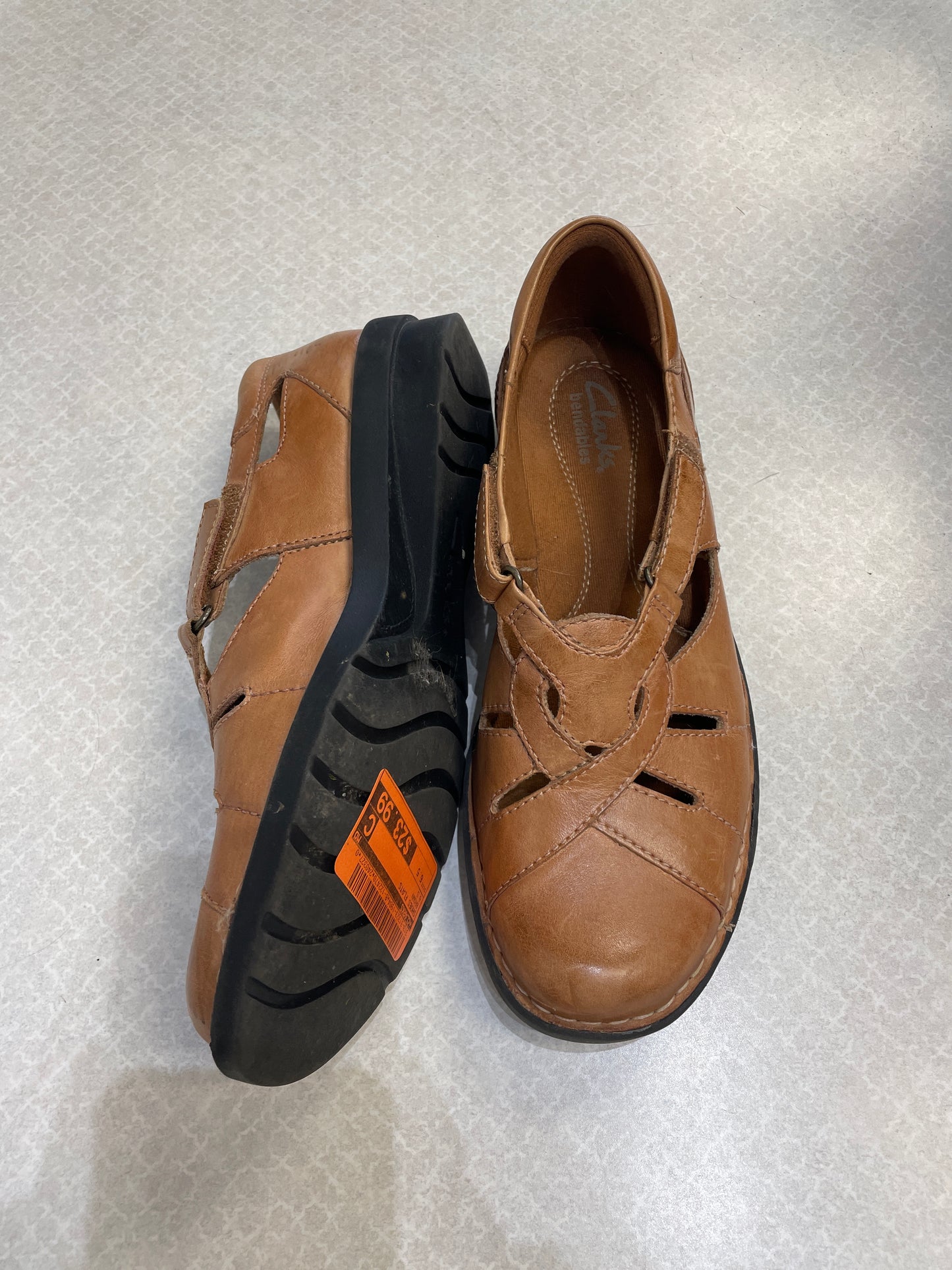 Shoes Flats By Clarks Size: 6.5