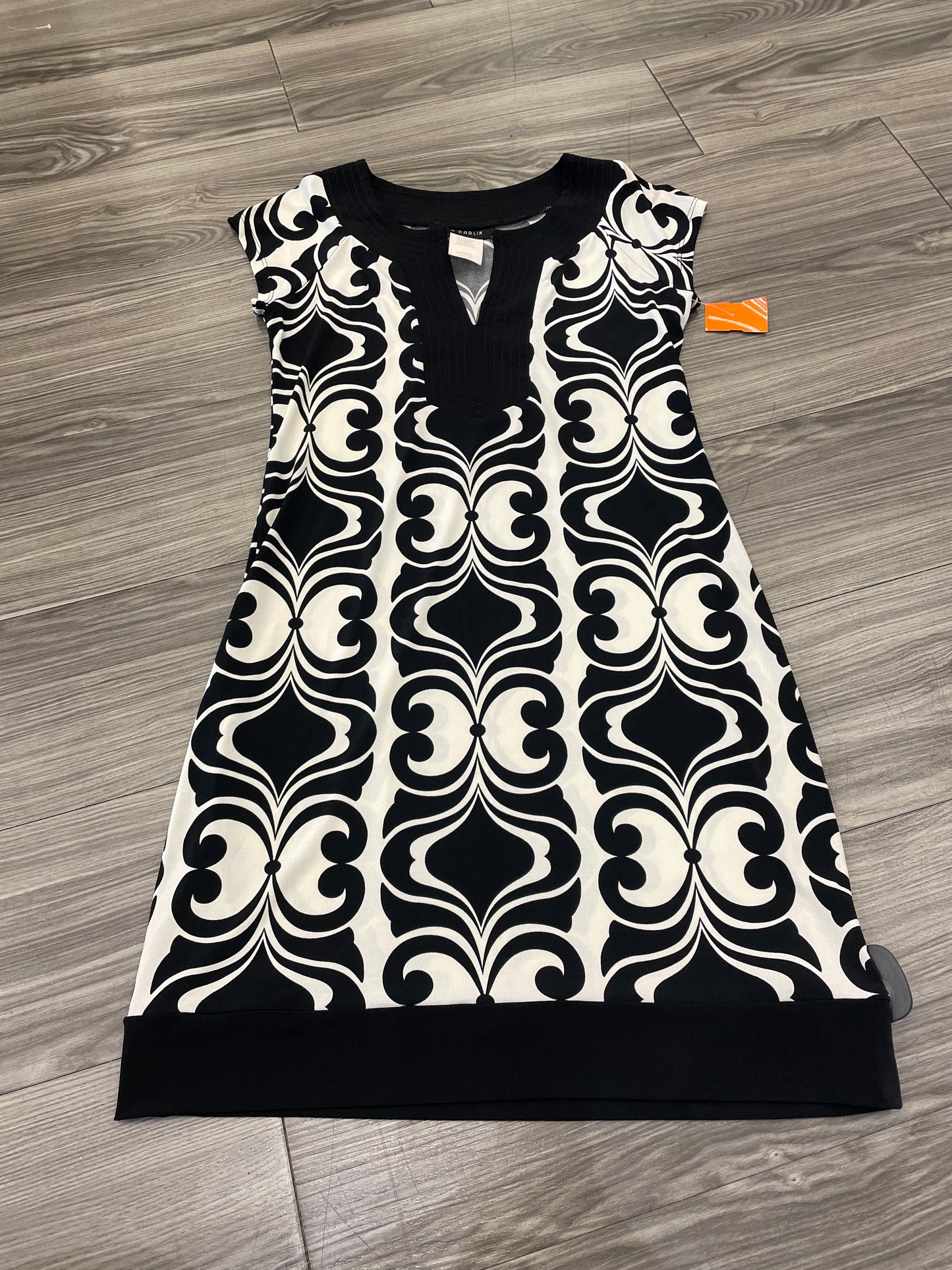 Dress Party Short By Clothes Mentor Size: 8