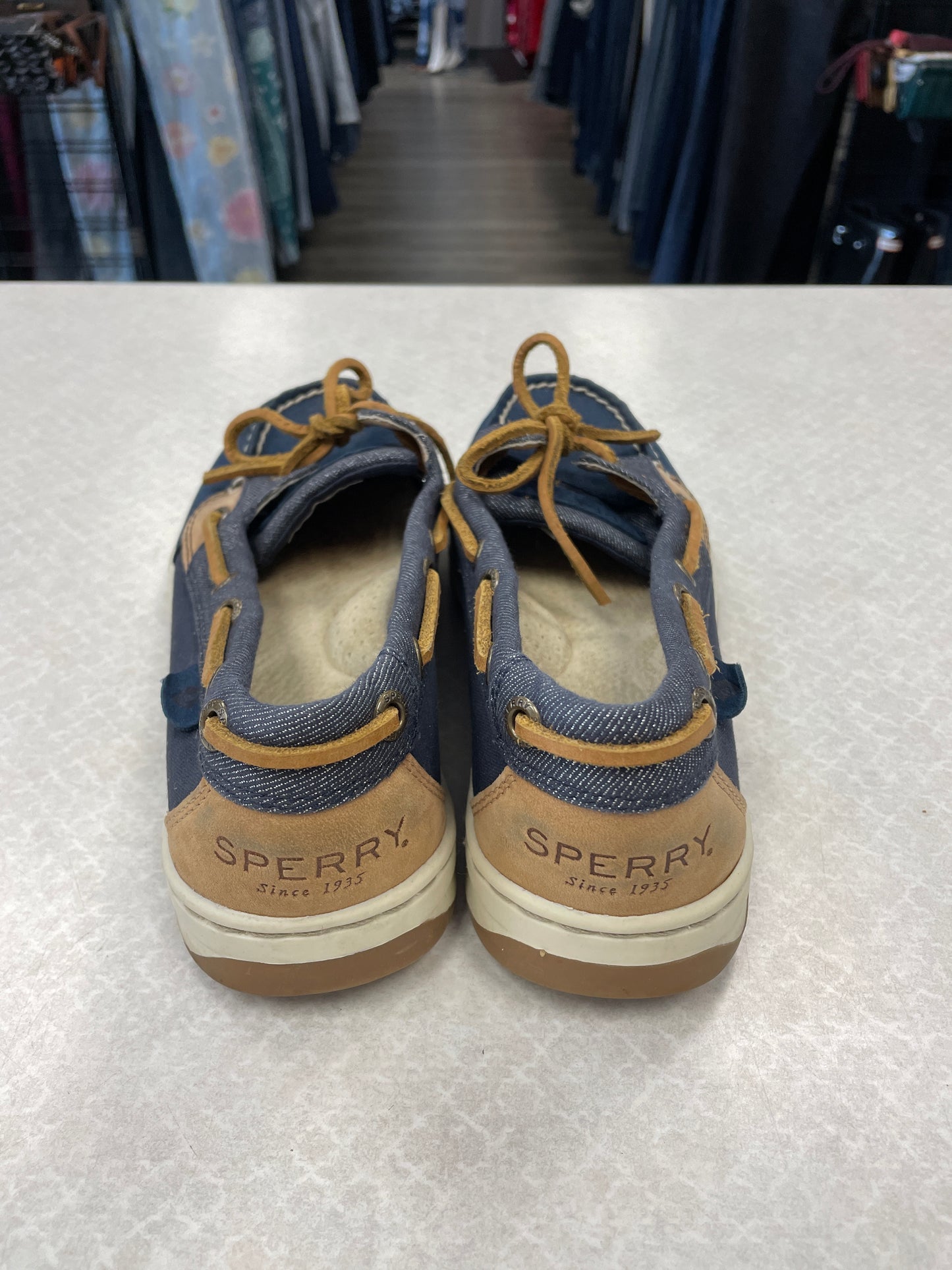 Shoes Flats By Sperry Size: 6