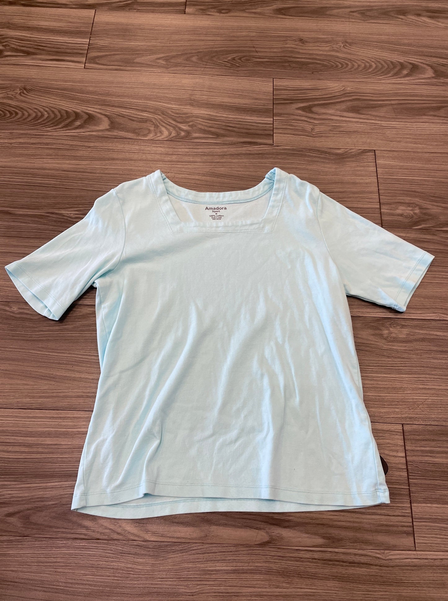 Top Short Sleeve By Amanda Size: M
