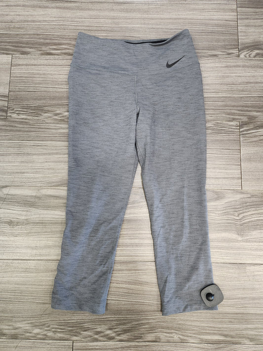 Grey Athletic Capris Nike, Size S