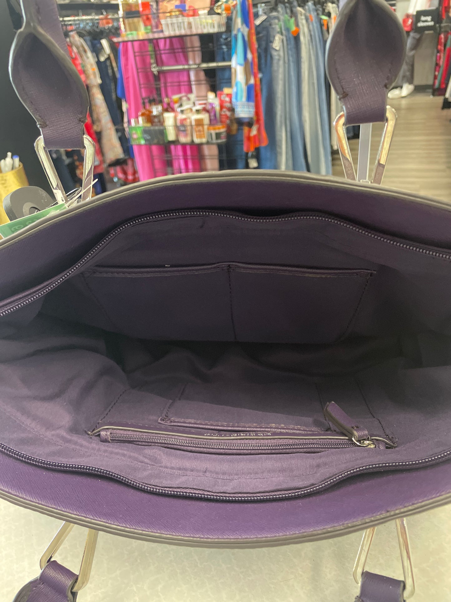 Handbag Leather Liz Claiborne, Size Medium