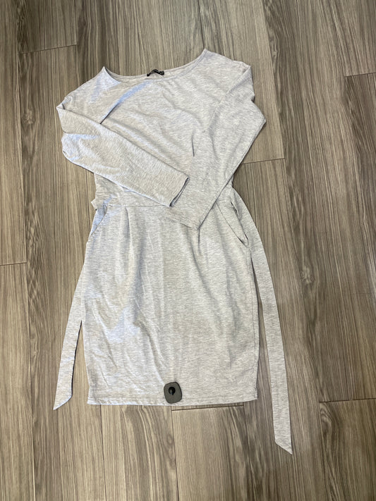 Dress Casual Short By Clothes Mentor In Grey, Size: M