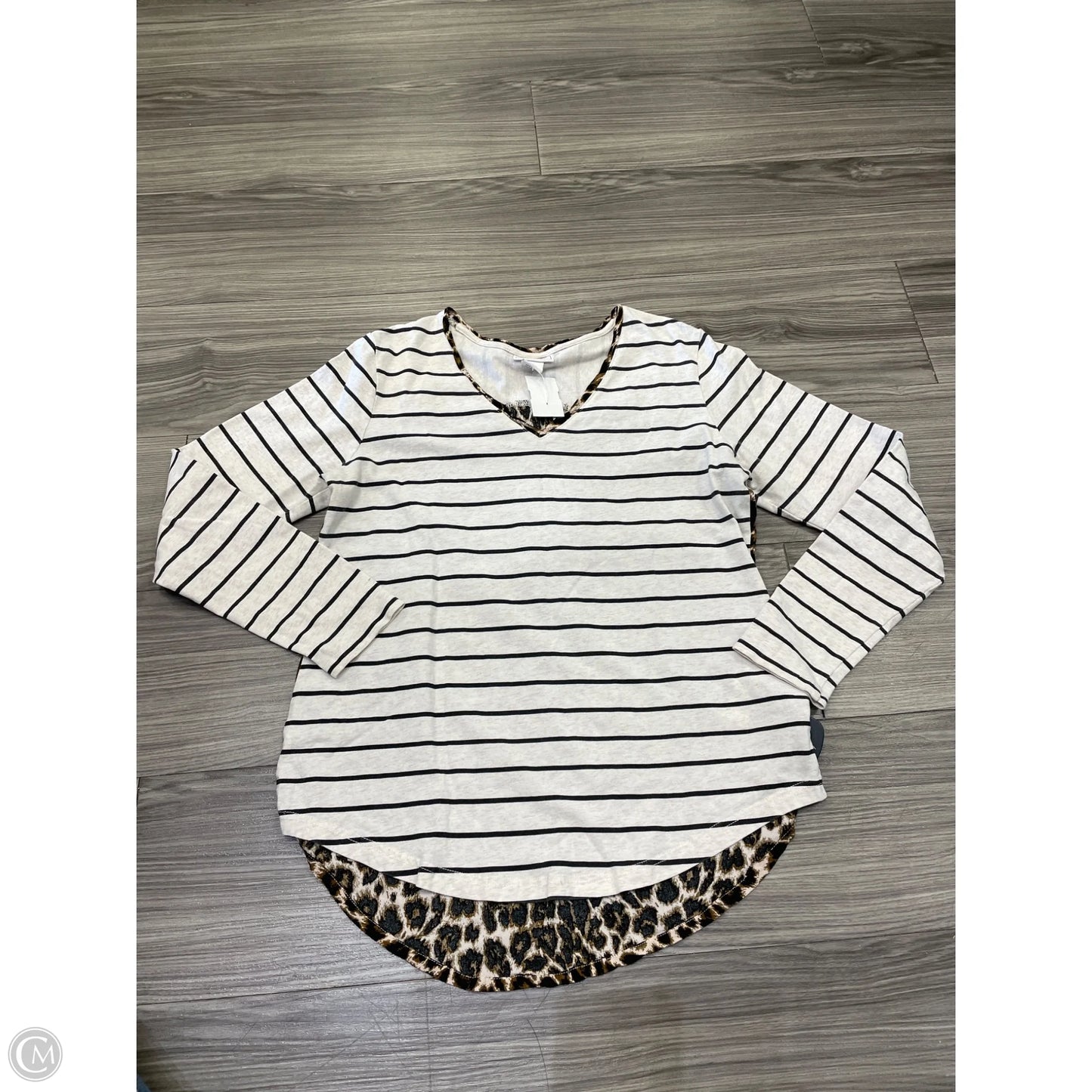 Top Long Sleeve By Ariat In Animal Print, Size: M