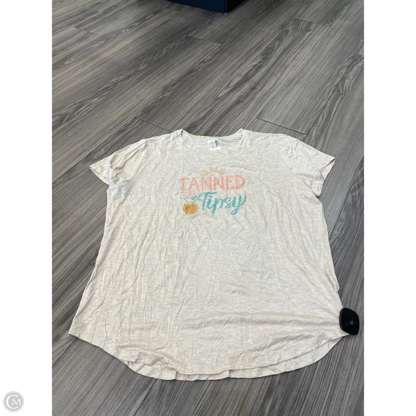 Top Short Sleeve By Maurices In Tan, Size: 2x