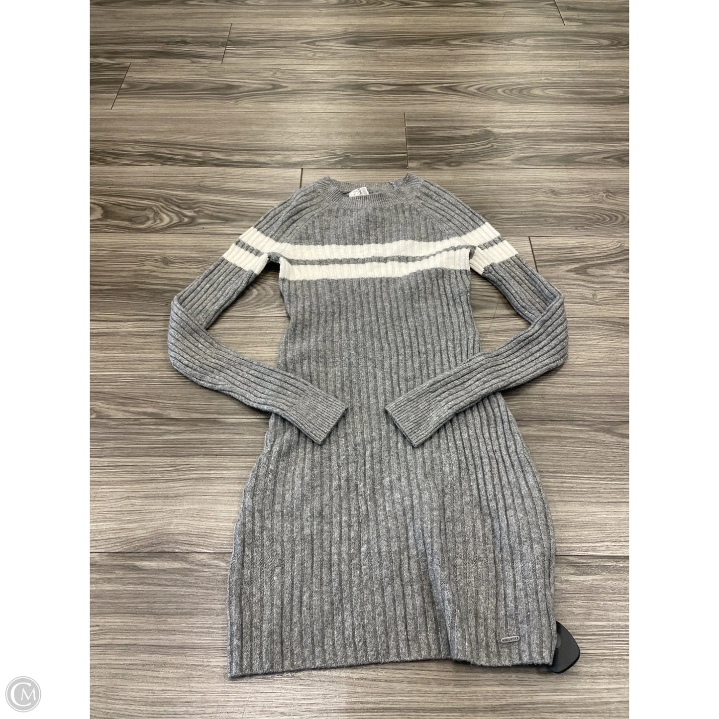 Dress Sweater By Hollister In Grey & White, Size: Xs