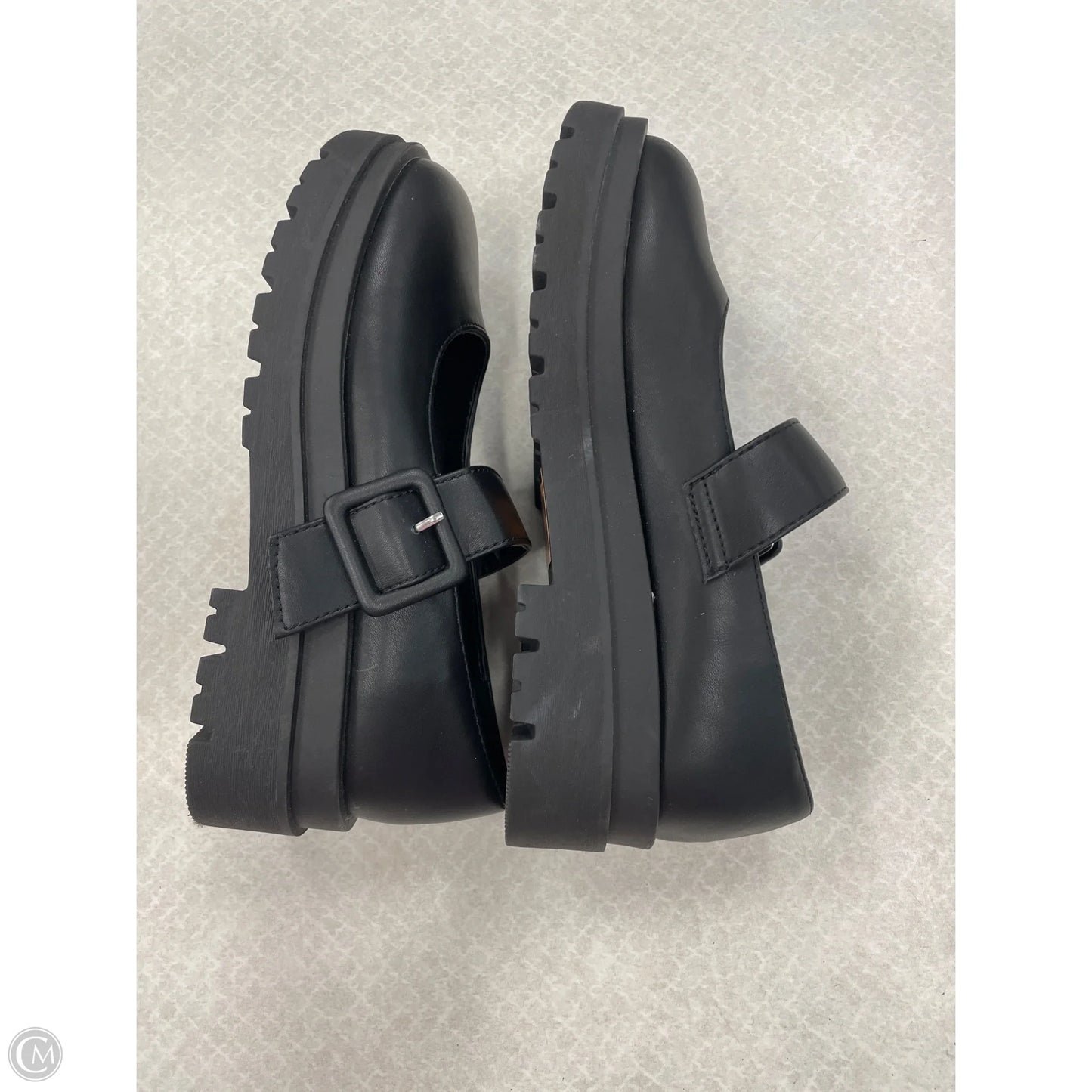 Shoes Flats By Cmc In Black, Size: 6