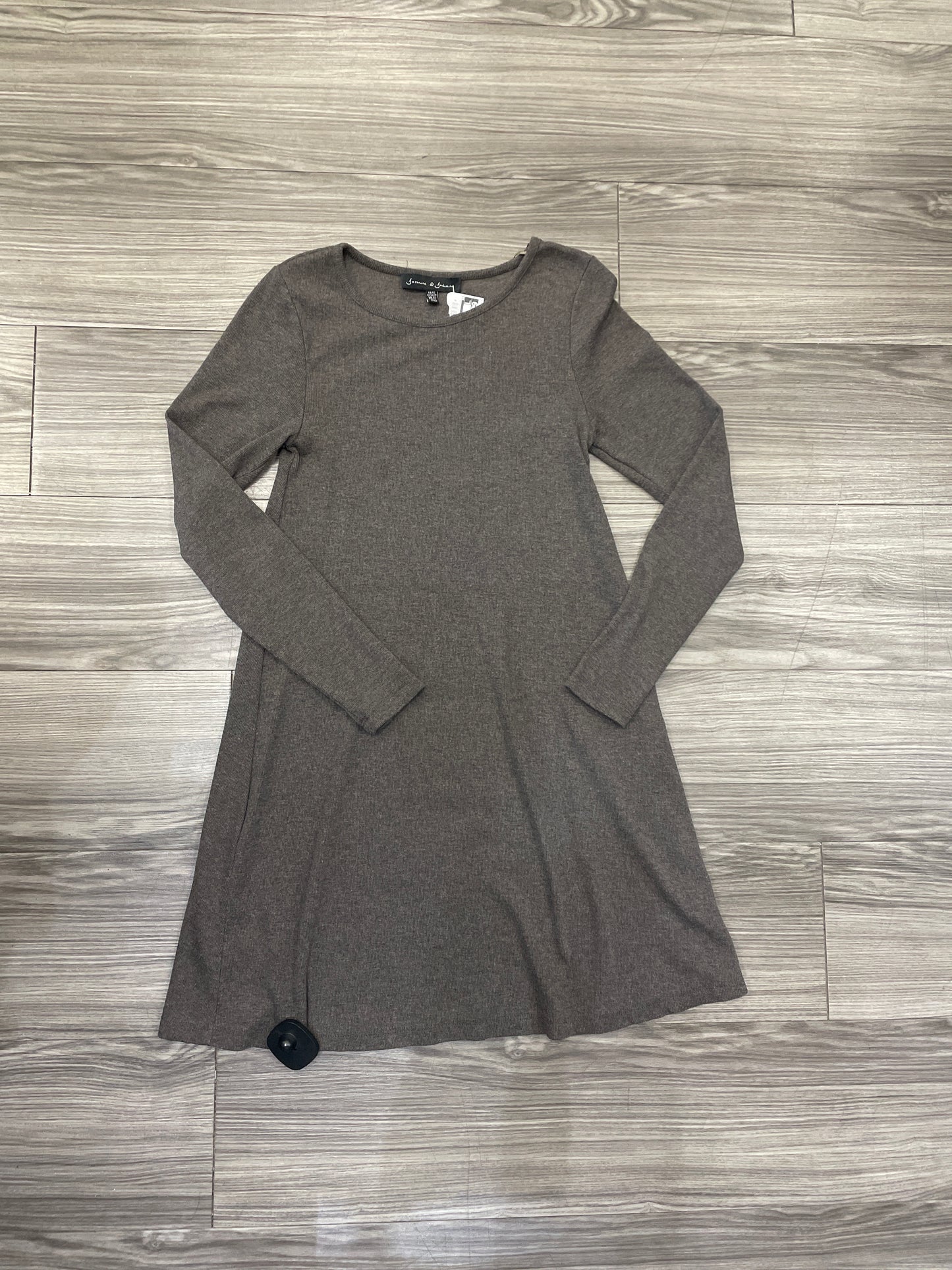 Dress Casual Short By Clothes Mentor In Grey, Size: Xs