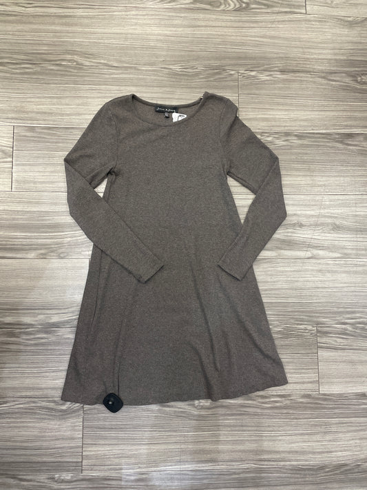 Dress Casual Short By Clothes Mentor In Grey, Size: Xs