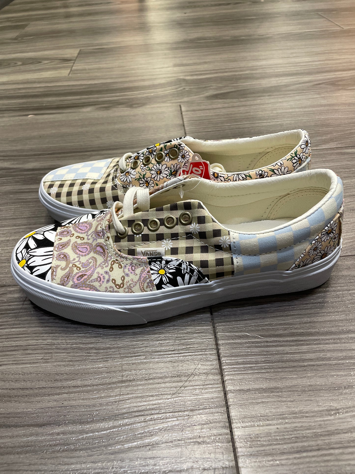 Shoes Flats By Vans In Multi-colored, Size: 8