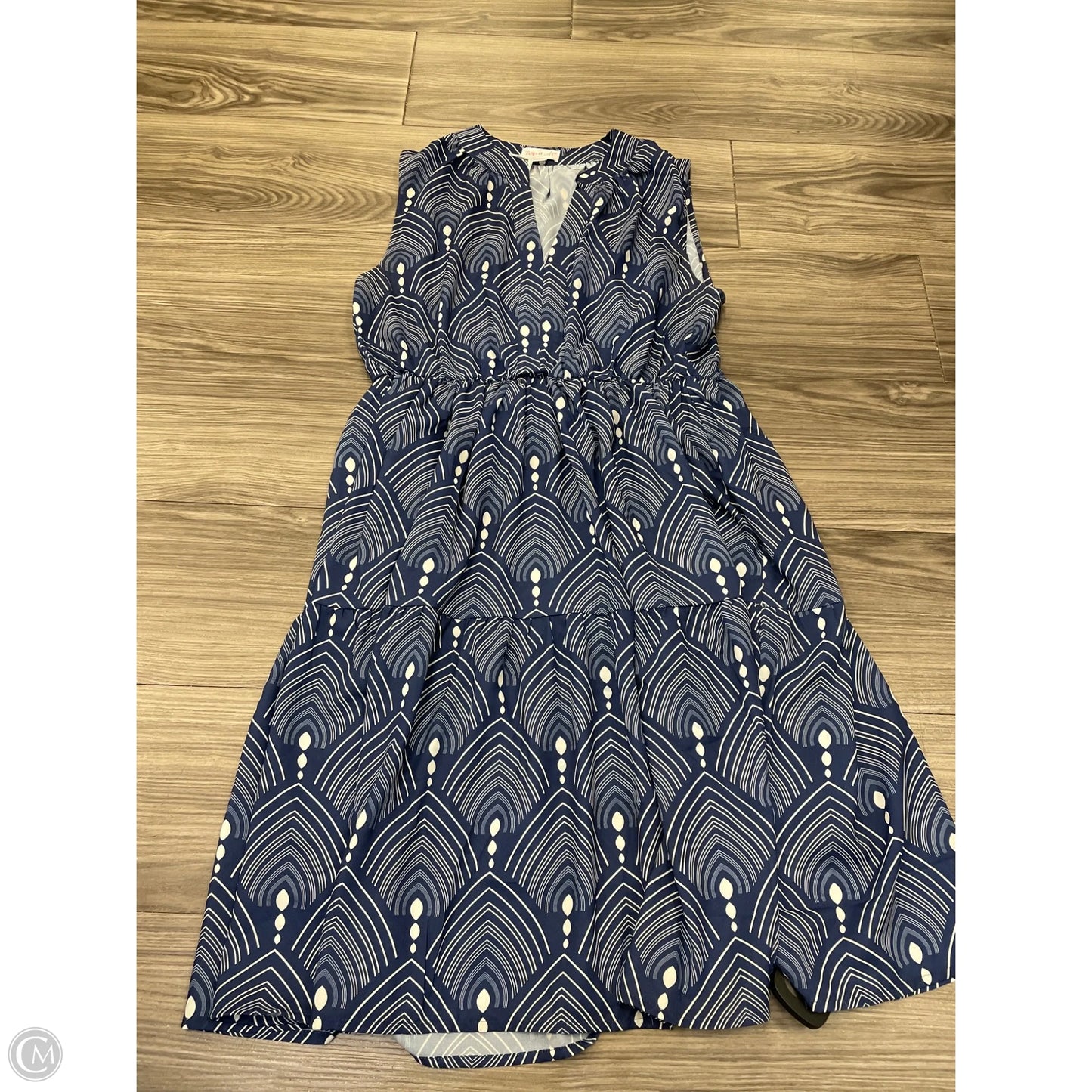 Dress Casual Short By Clothes Mentor In Blue & White, Size: M