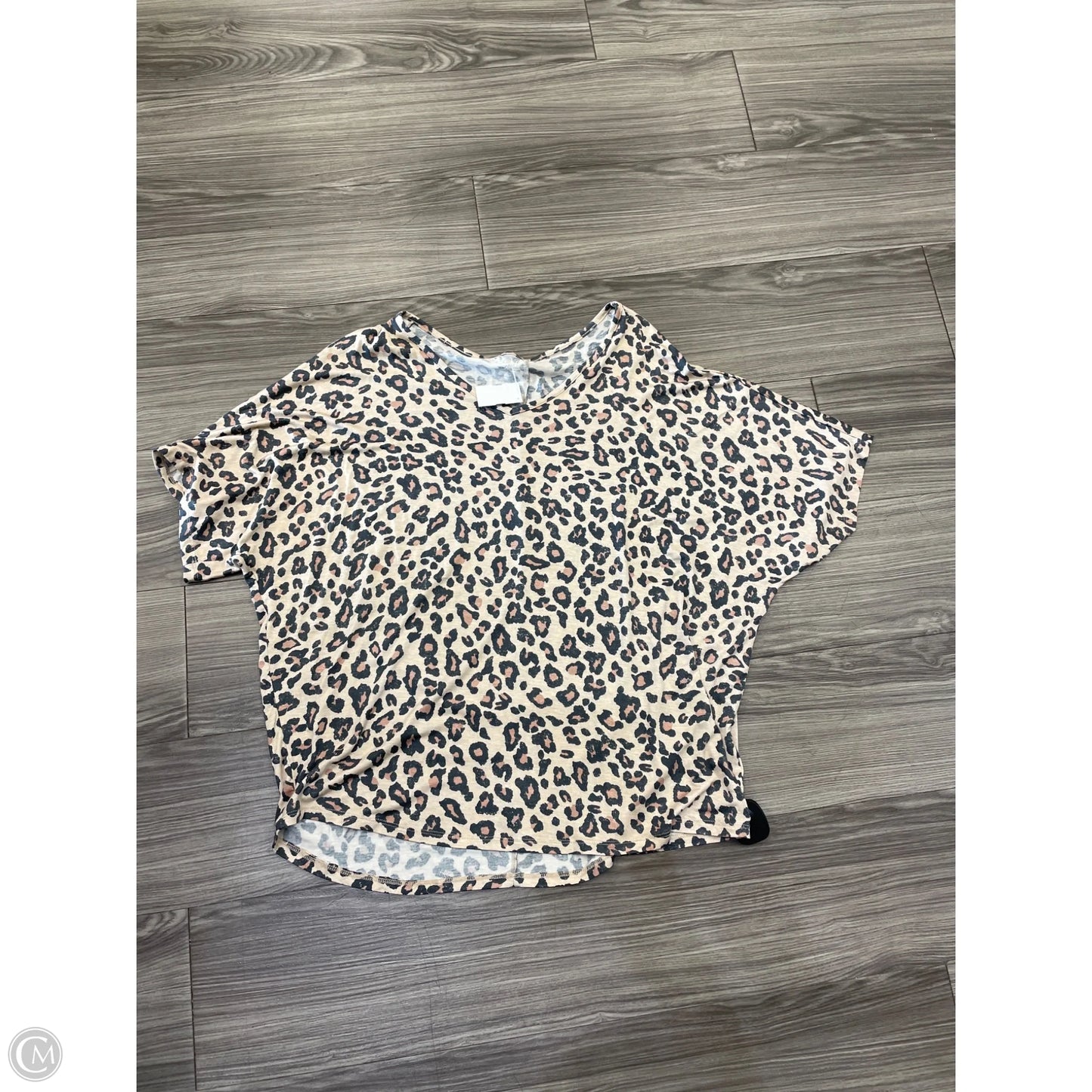 Top Short Sleeve By Maurices In Animal Print, Size: L