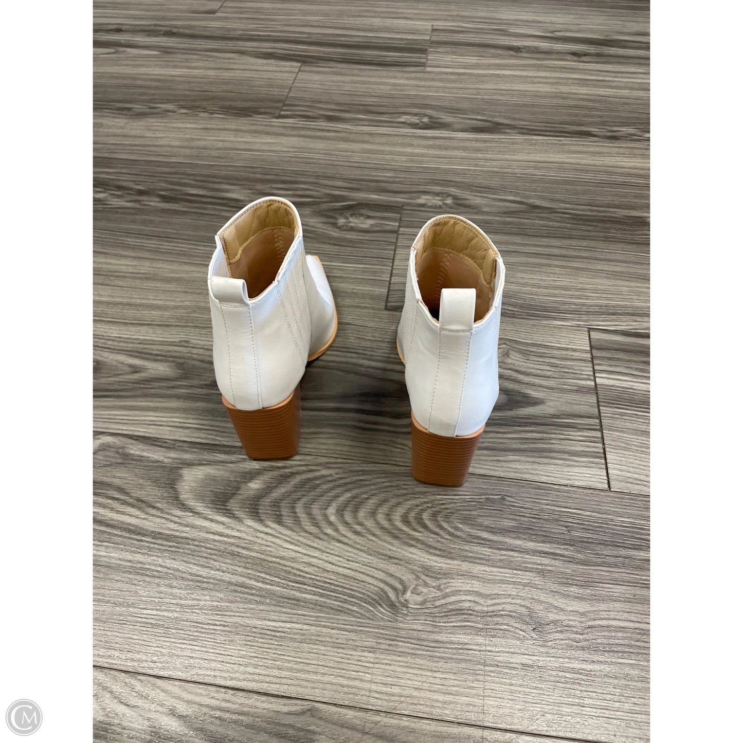 Boots Ankle Heels By Clothes Mentor In White, Size: 7