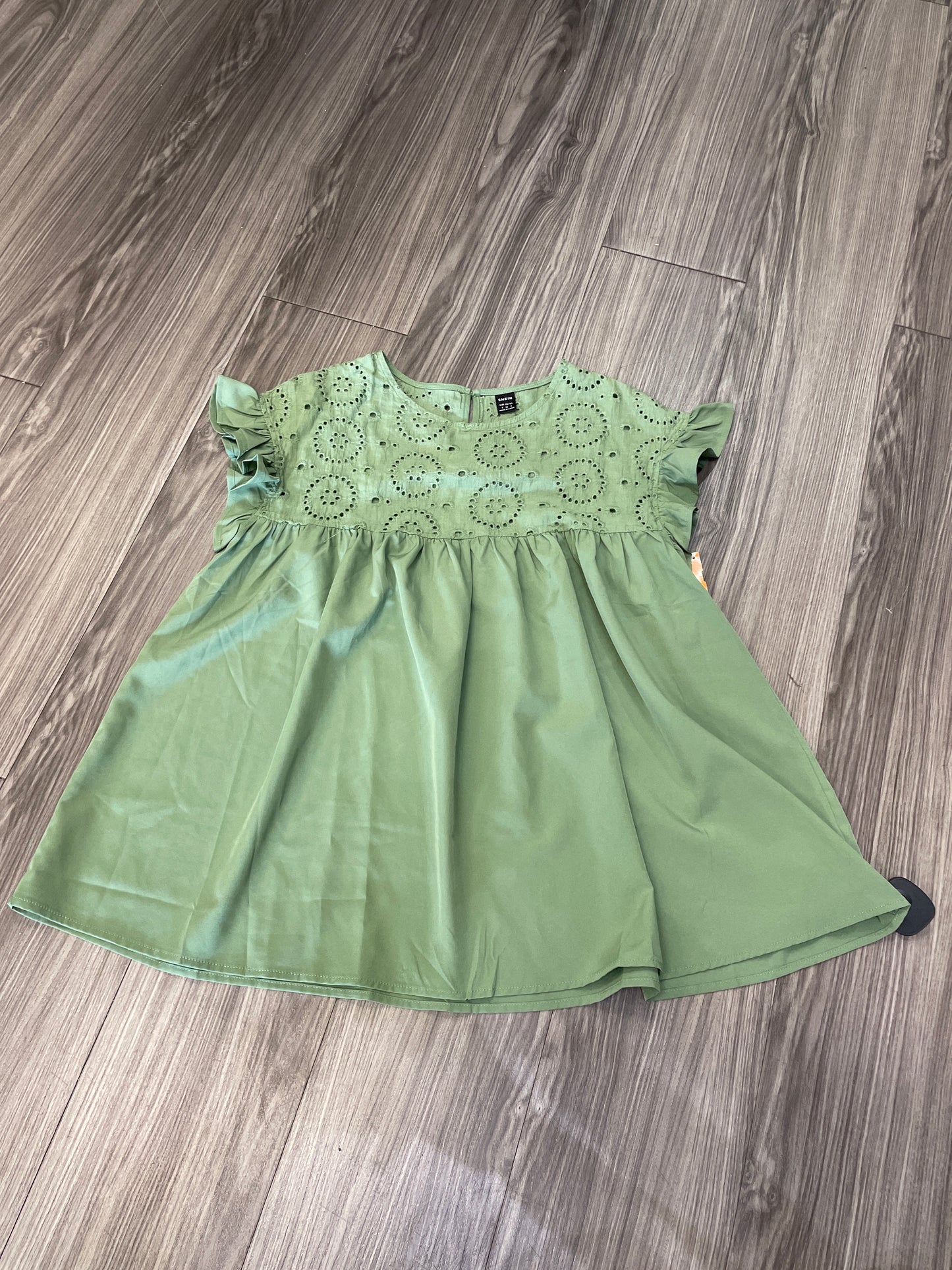Top Short Sleeve By Shein Size: S