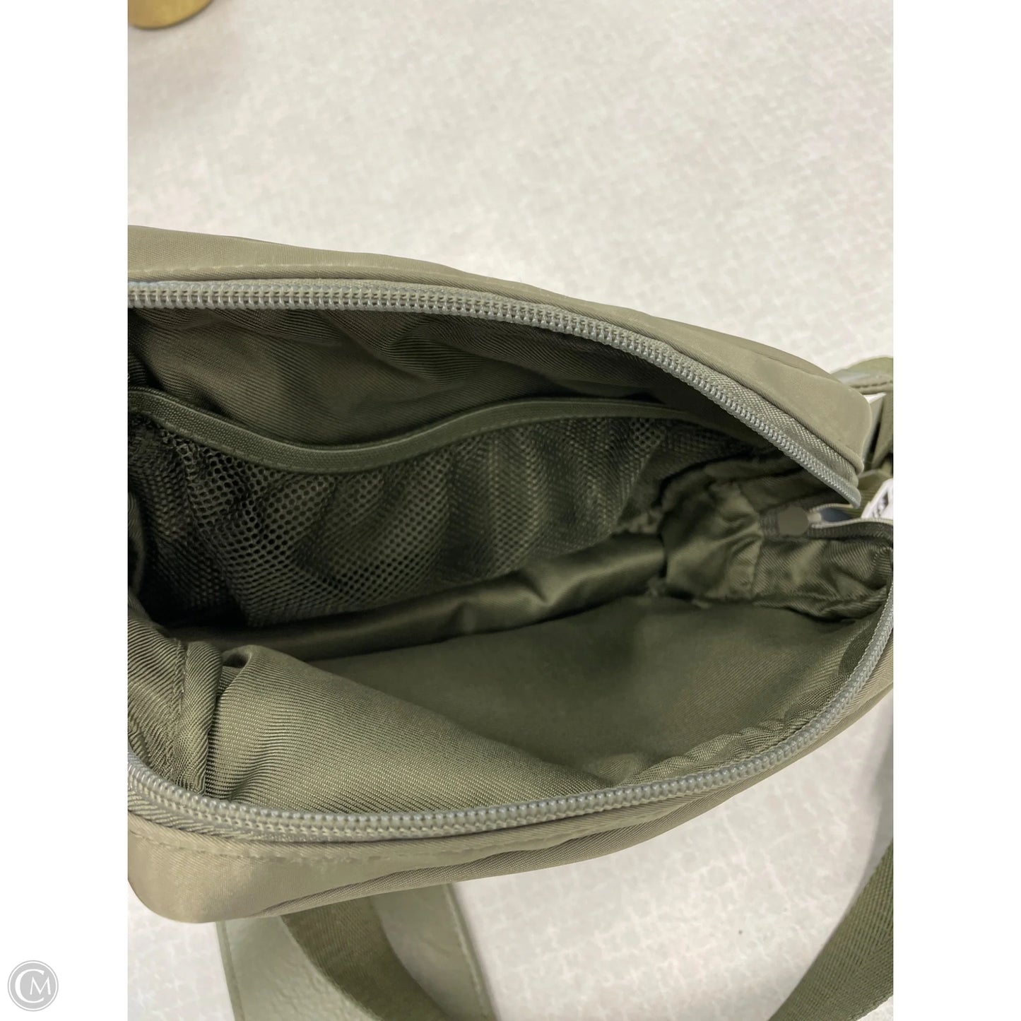 Belt Bag By Clothes Mentor, Size: Medium