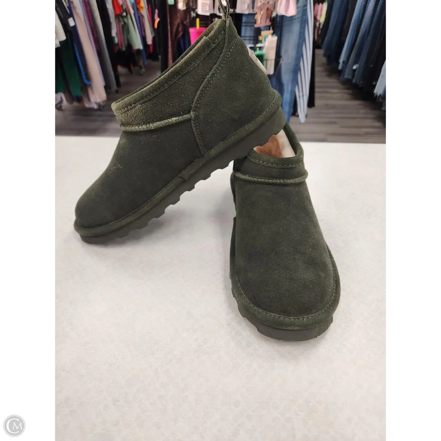 Boots Ankle Flats By Bearpaw In Grey, Size: 10