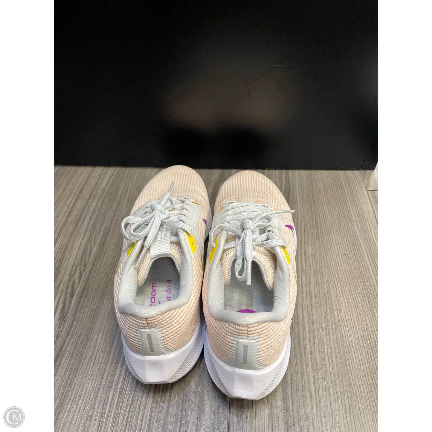 Shoes Athletic By Nike In Grey, Size: 7.5