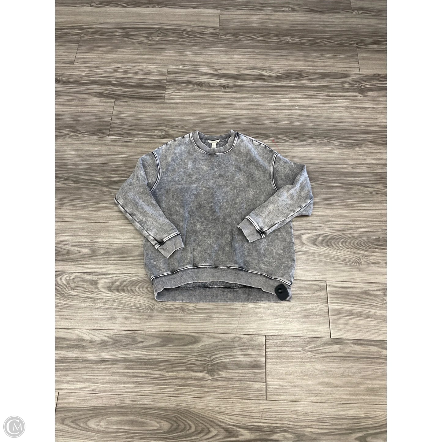 Sweatshirt Crewneck By Clothes Mentor In Grey, Size: M