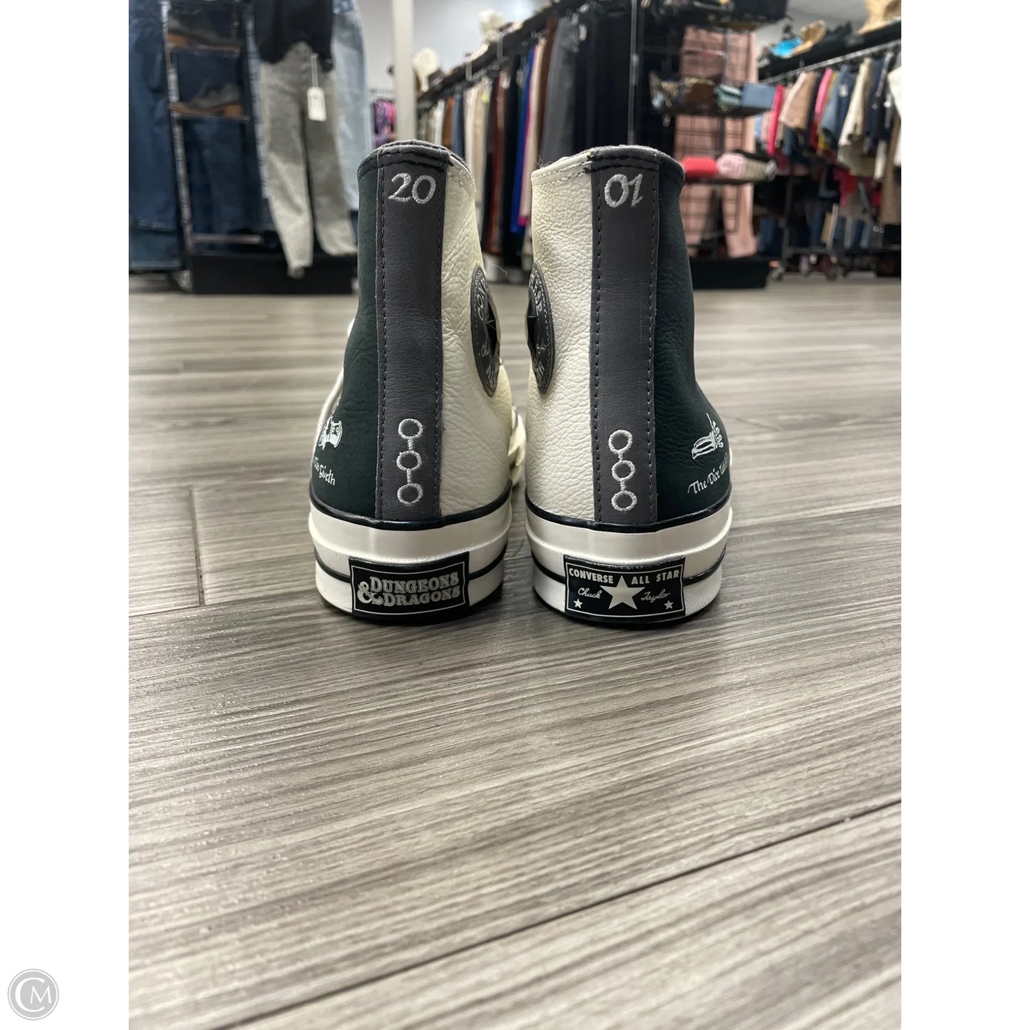 Shoes Sneakers By Converse In Black & Grey, Size: 9.5