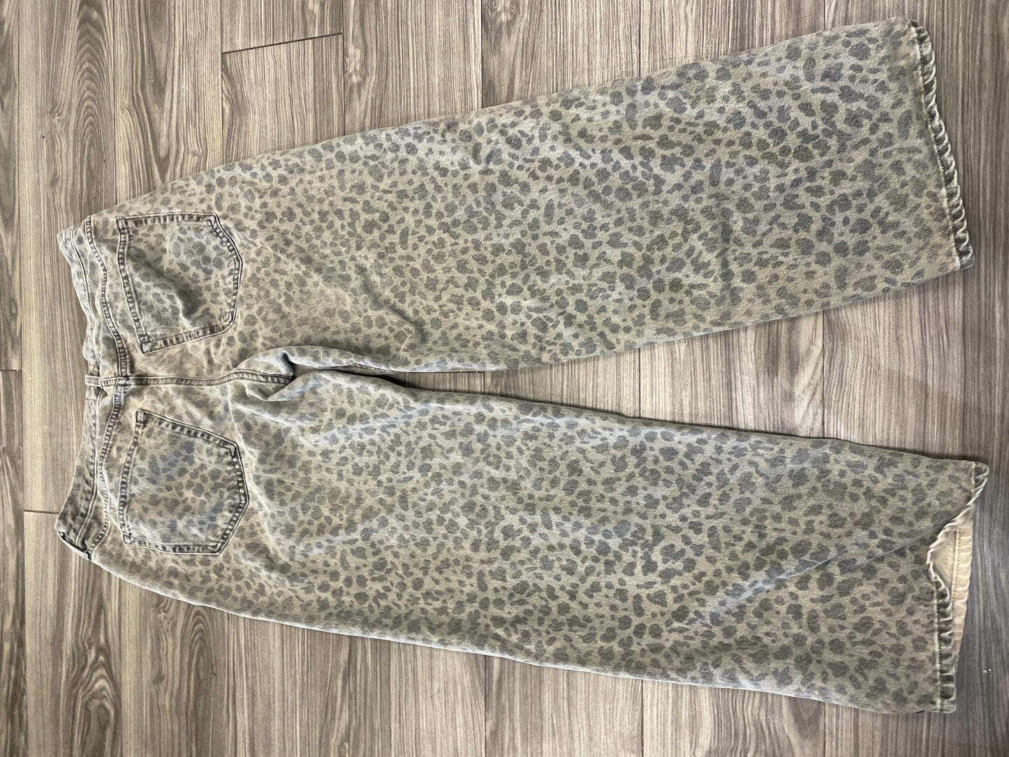 Jeans Wide Leg By Universal Thread In Animal Print, Size: 14
