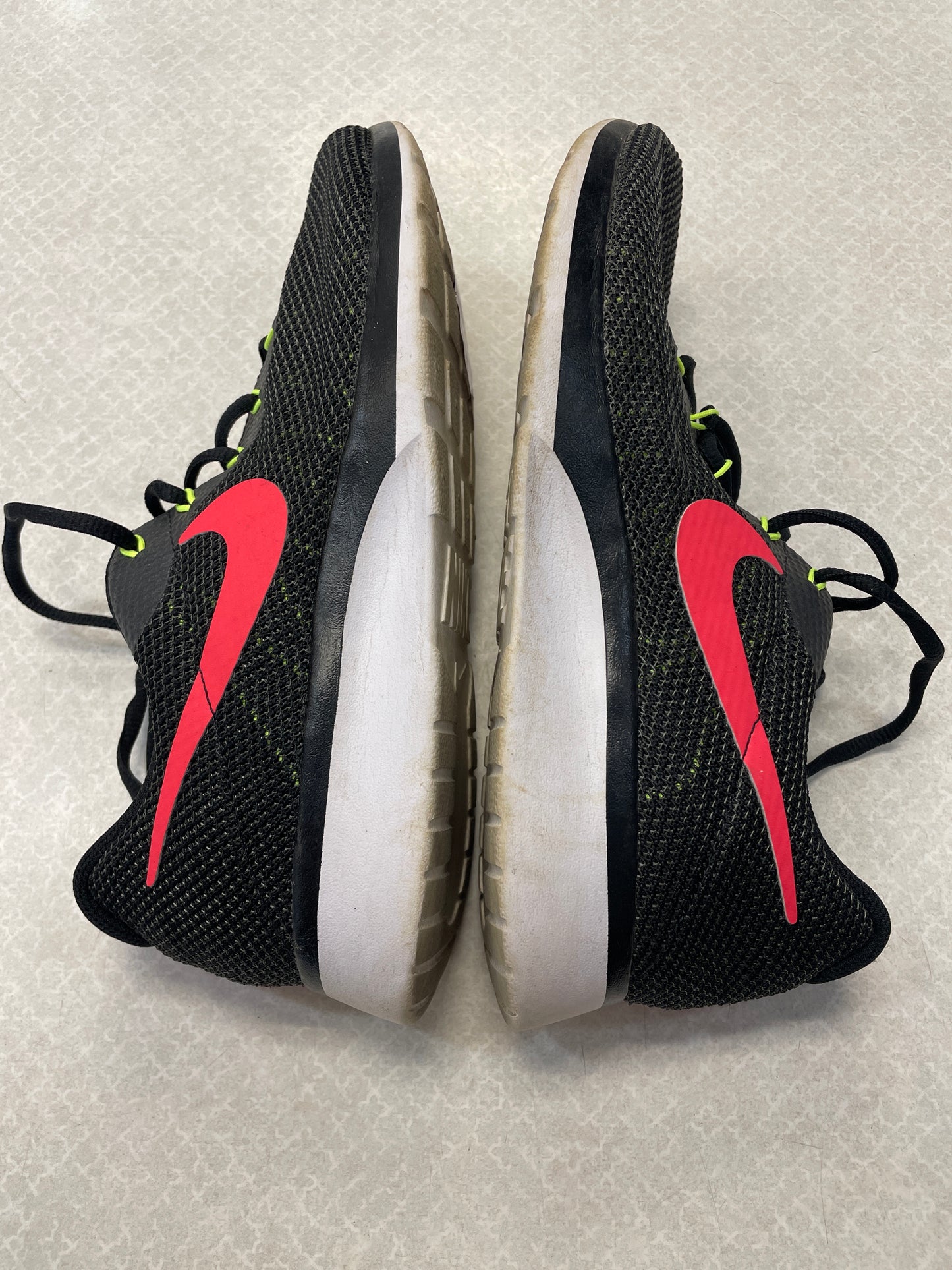Shoes Athletic By Nike Size: 8.5