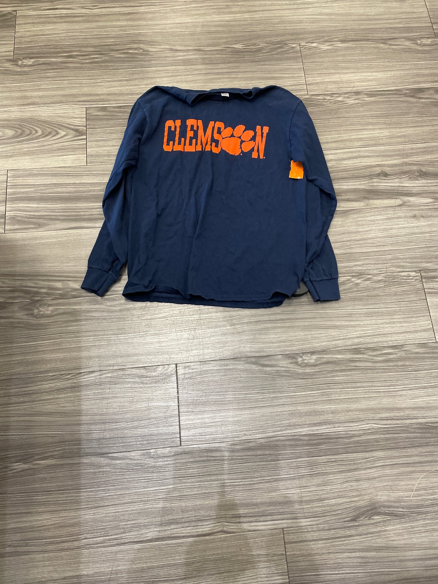 Athletic Sweatshirt Crewneck By Clothes Mentor Size: M