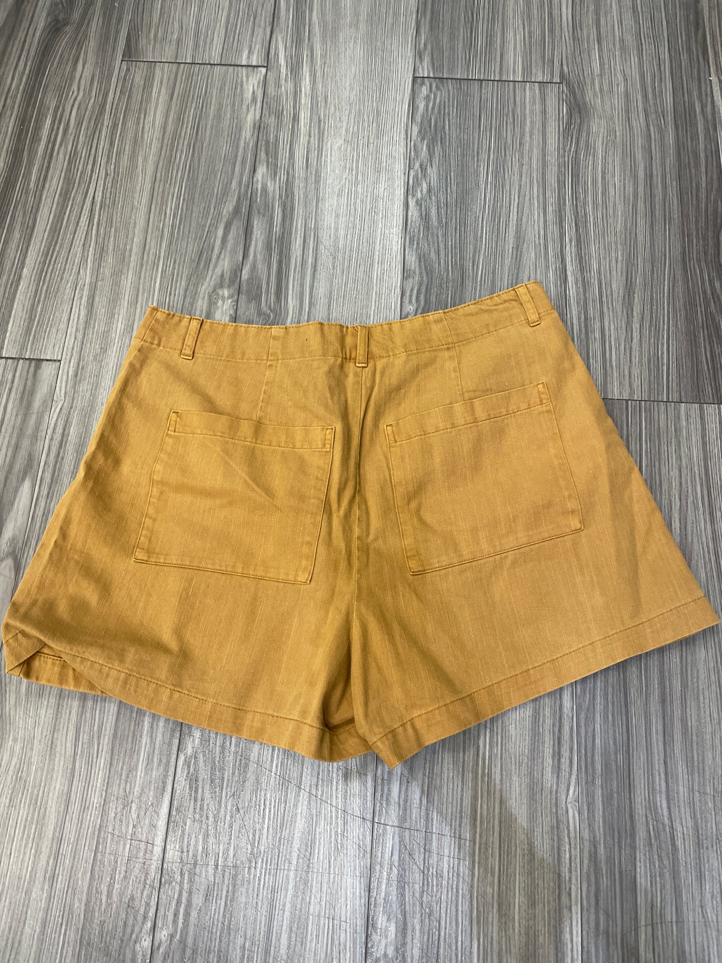 Shorts By Universal Thread  Size: 14