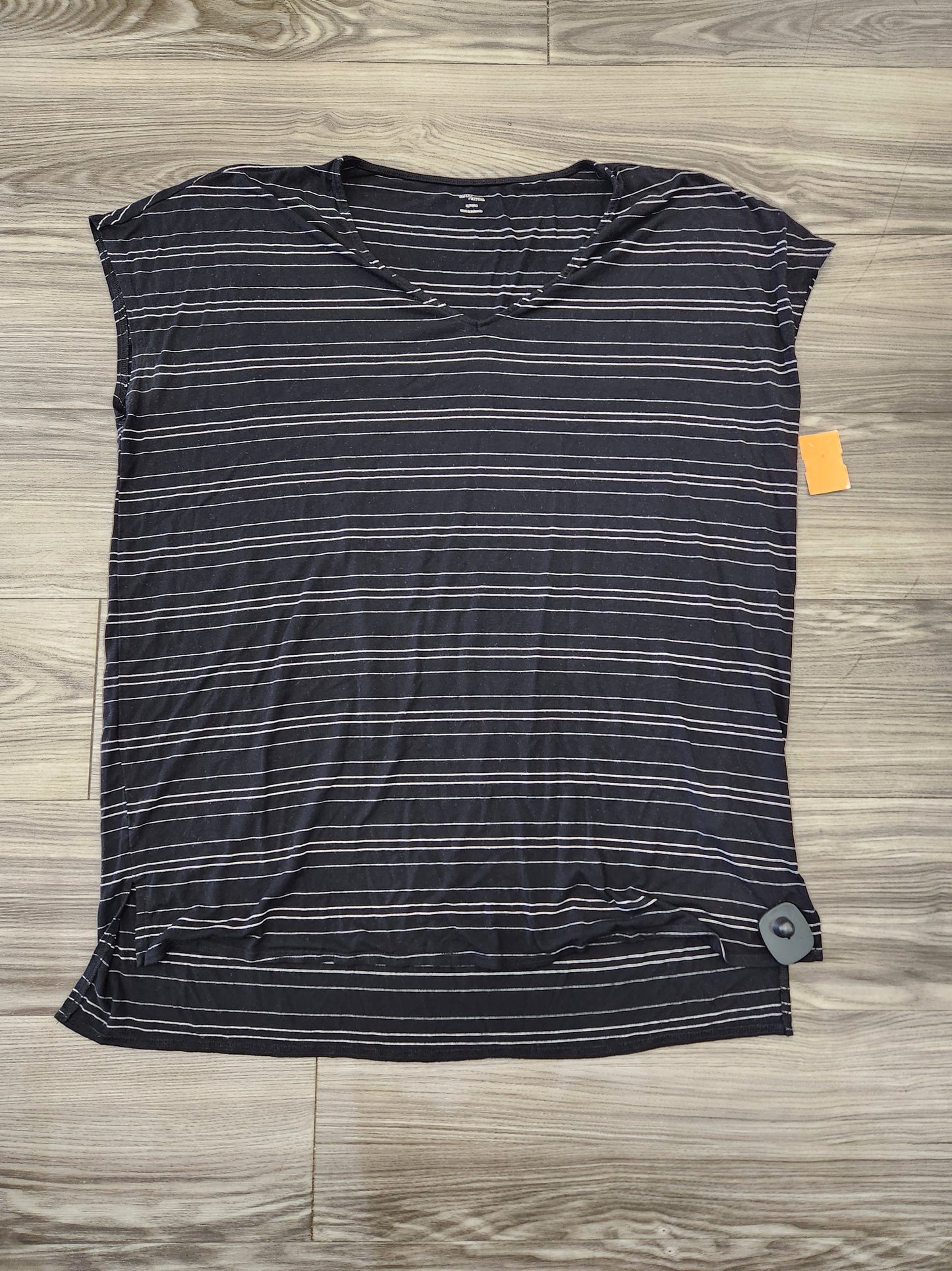 Top Short Sleeve By Daily Ritual Size: Xl
