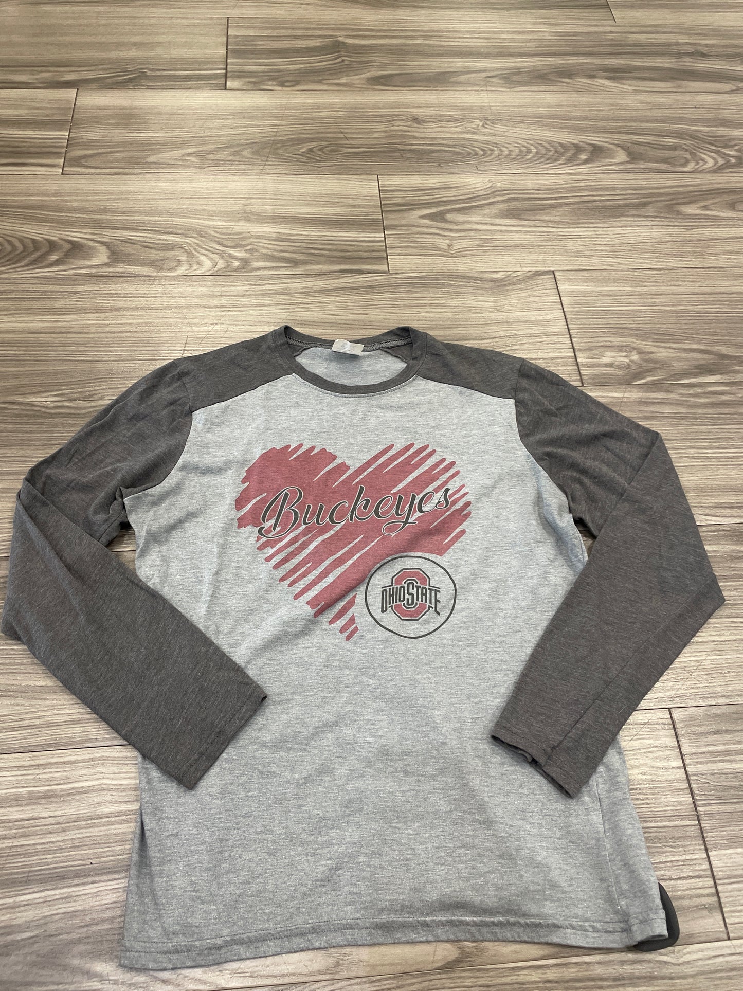 Grey & Red Top Long Sleeve Clothes Mentor, Size M