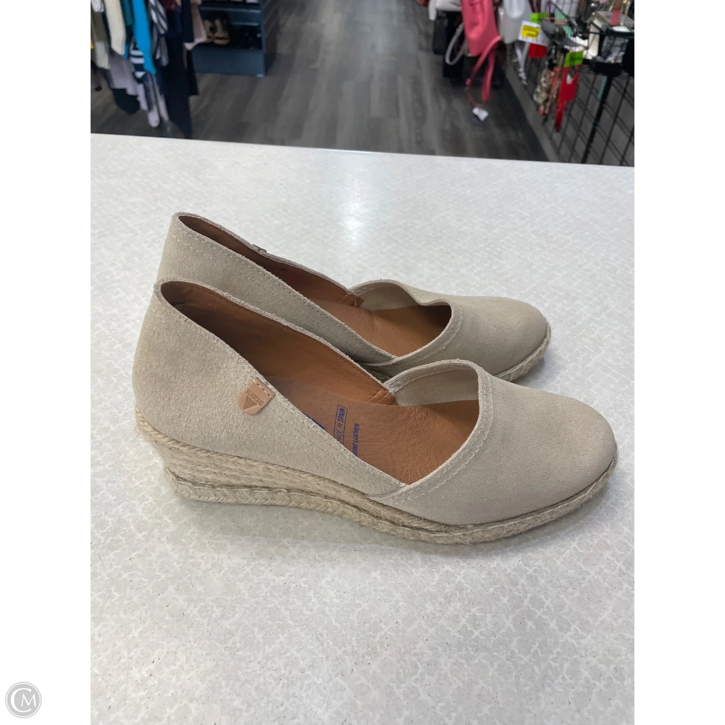 Shoes Heels Wedge By Clothes Mentor In Cream, Size: 6.5