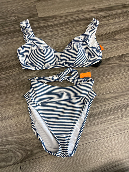 Swimsuit 2pc By Time And Tru  Size: Xl
