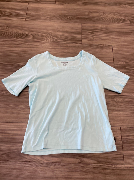 Top Short Sleeve By Amanda  Size: M