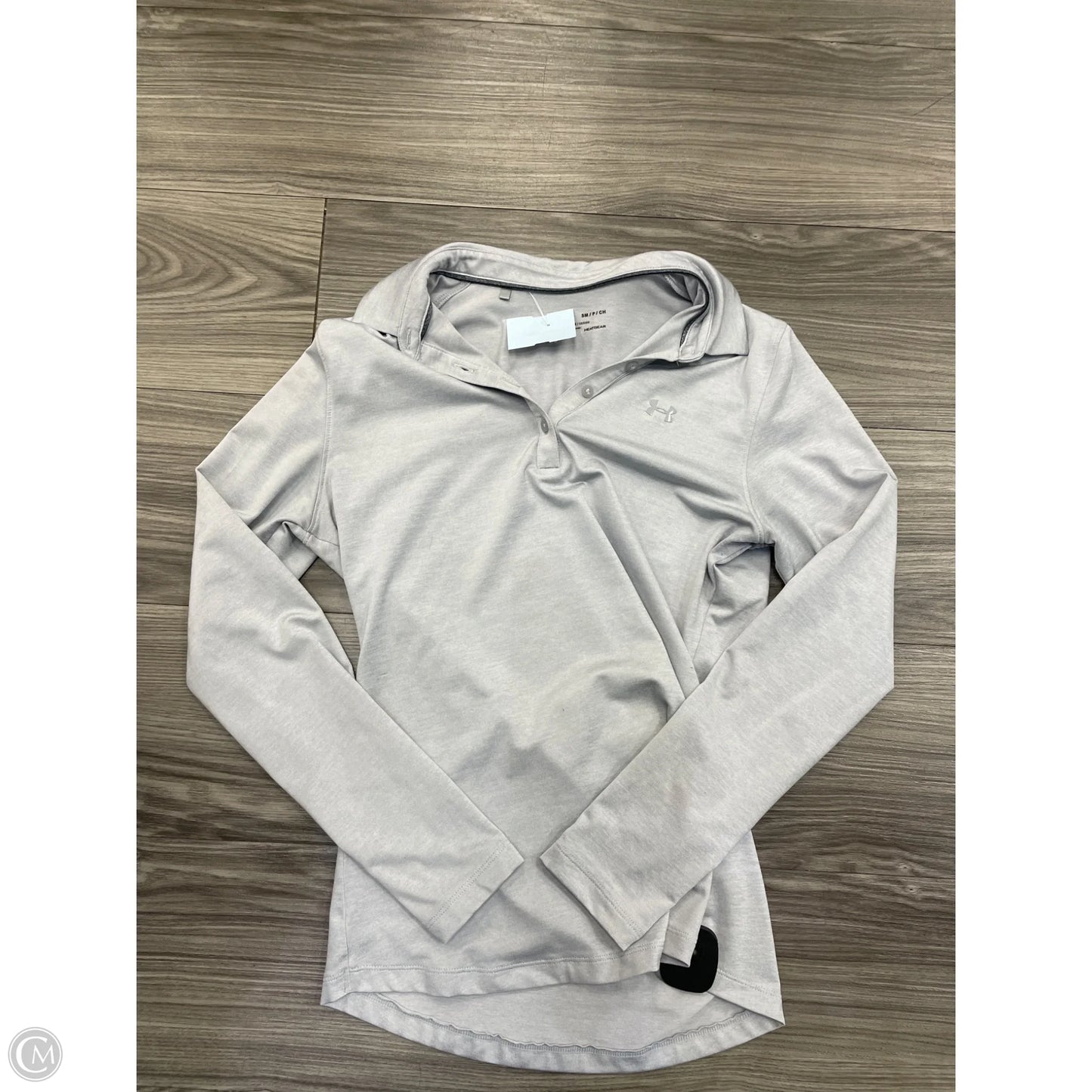 Athletic Top Long Sleeve Collar By Under Armour In Grey, Size: S