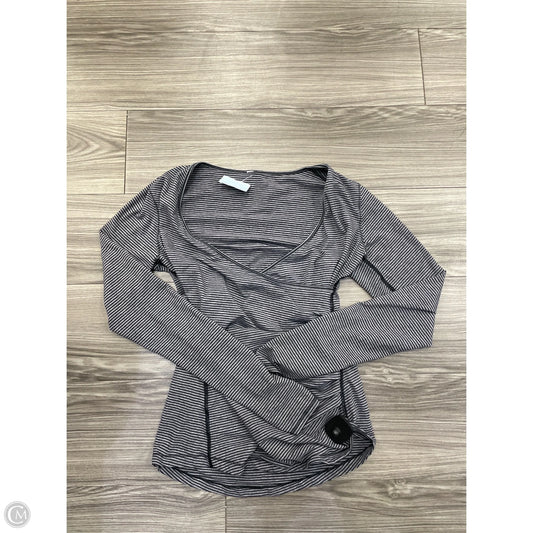 Top Long Sleeve By Lululemon In Grey, Size: 8