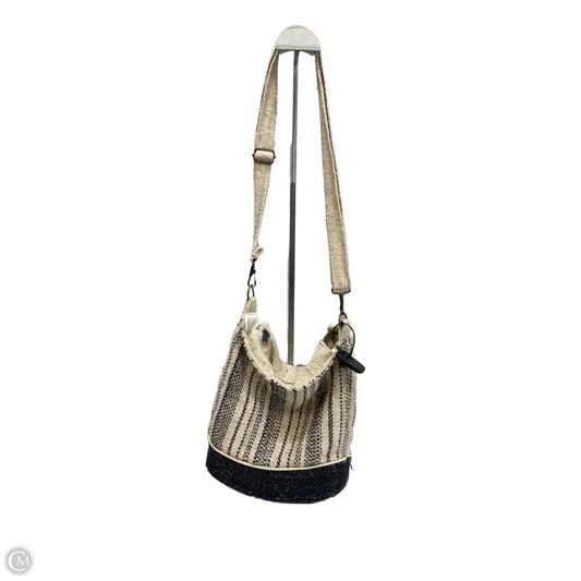Crossbody By Clothes Mentor, Size: Medium