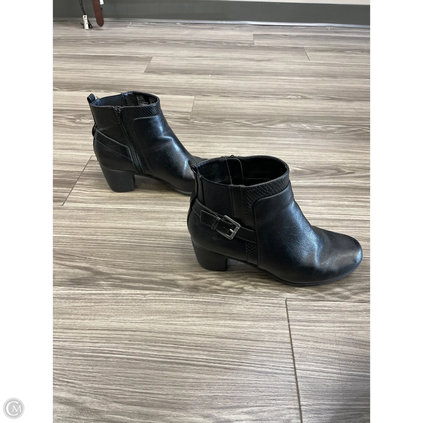 Shoes Flats By Clothes Mentor In Black, Size: 10