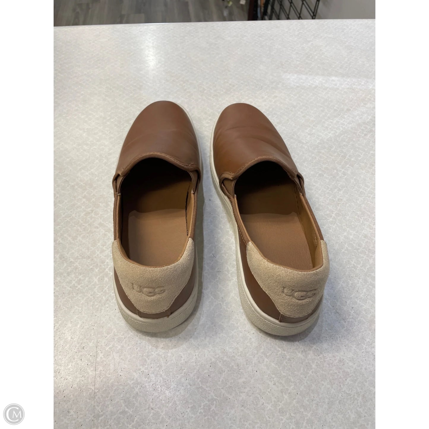 Shoes Designer By Ugg In Tan, Size: 9