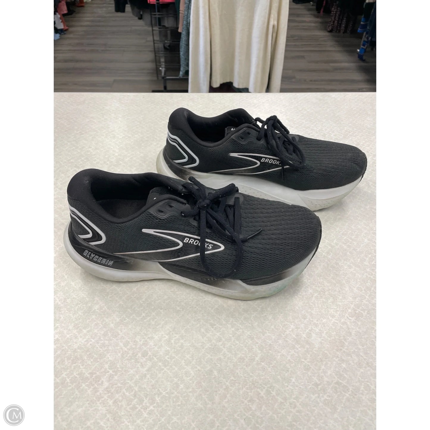 Shoes Athletic By Brooks In Black, Size: 8