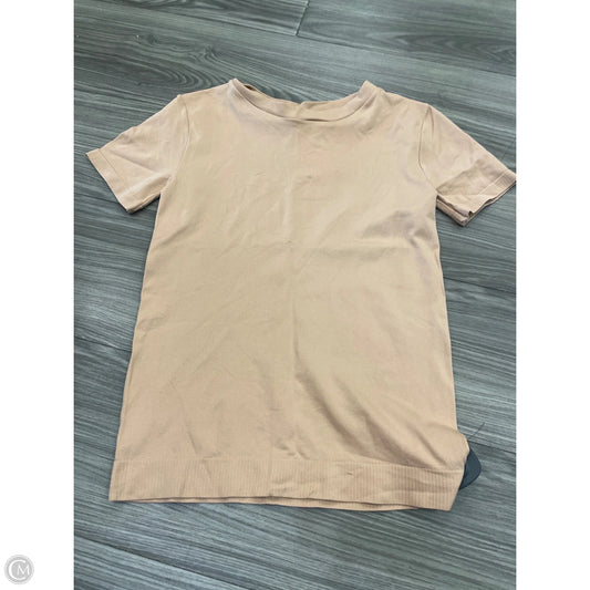 Top Short Sleeve By Clothes Mentor In Tan, Size: S