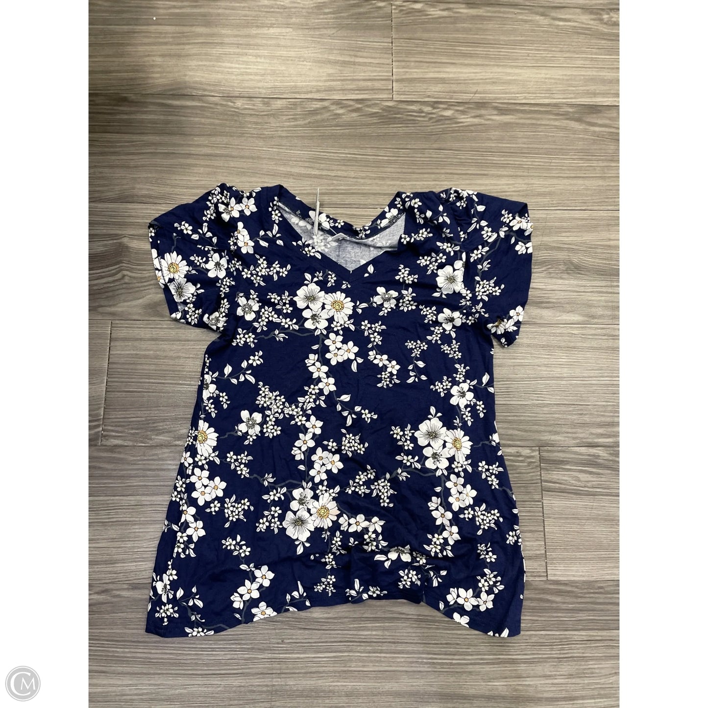 Top Short Sleeve Basic By Clothes Mentor In Floral Print, Size: M