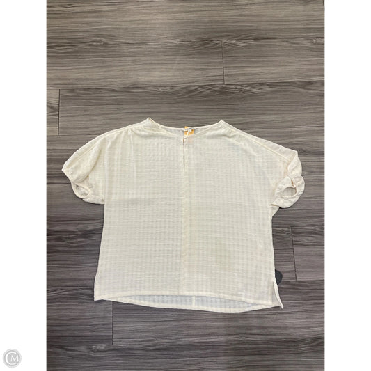Top Short Sleeve By Max Studio In White, Size: L