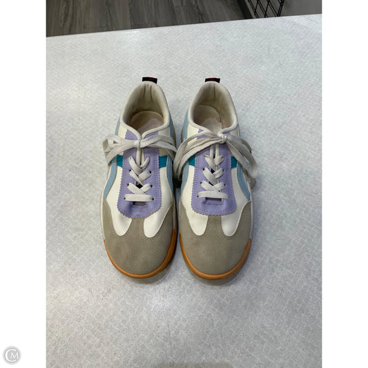 Shoes Sneakers By Clothes Mentor In White, Size: 9