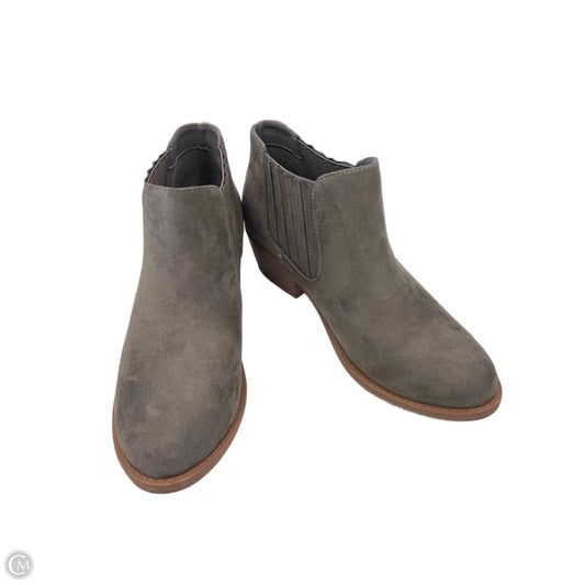 Boots Ankle Heels By Clothes Mentor In Brown, Size: 9