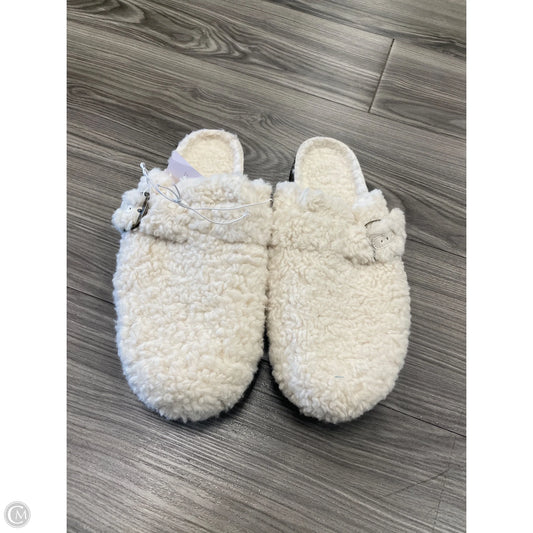 Slippers By Auden In White, Size: 11