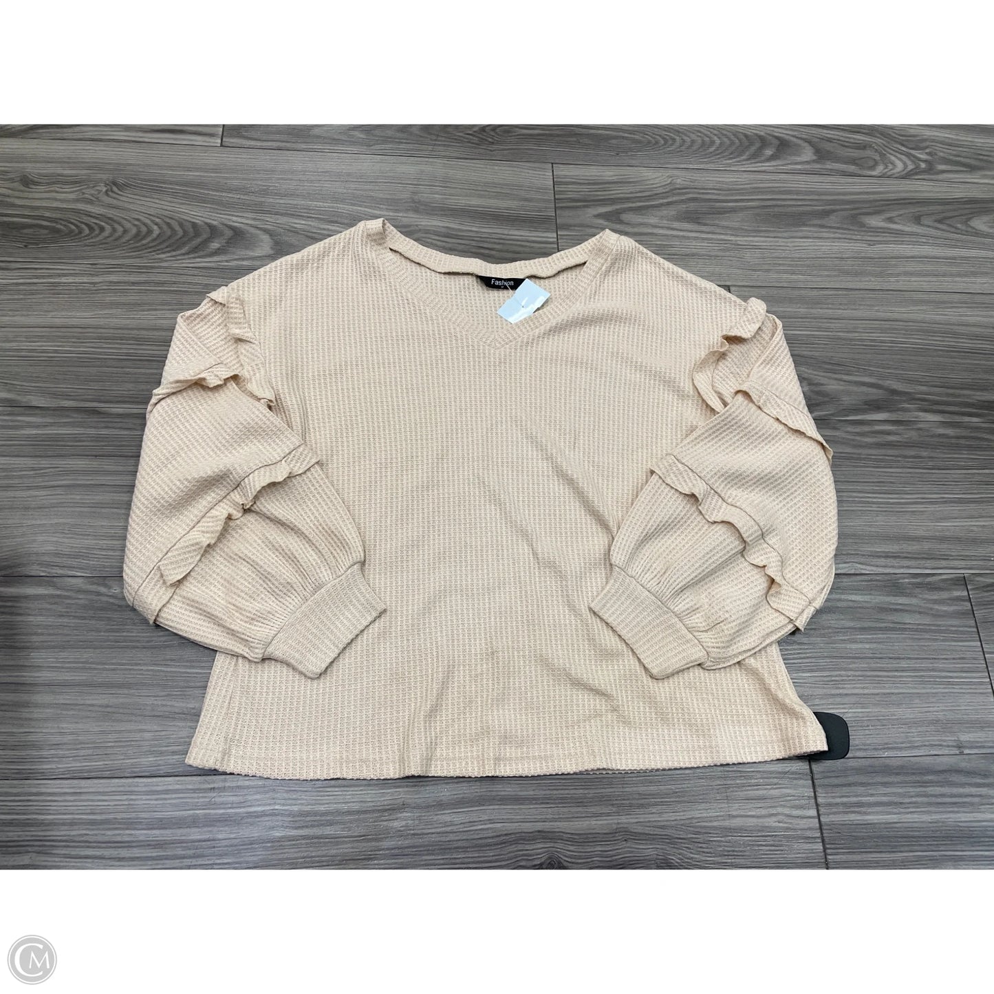 Top Long Sleeve By Clothes Mentor In Beige, Size: M