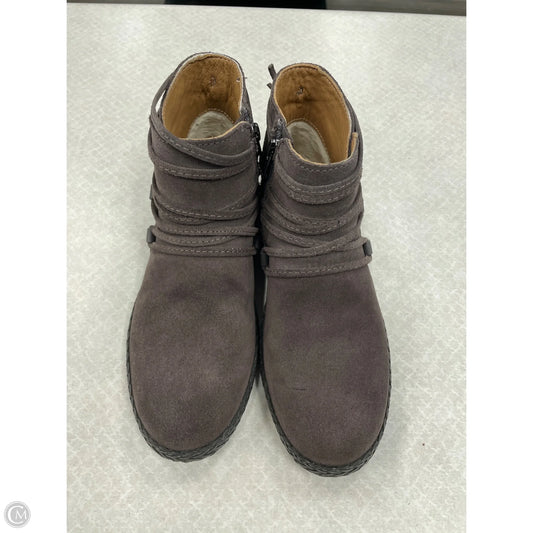 Boots Designer By Ugg In Brown, Size: 7