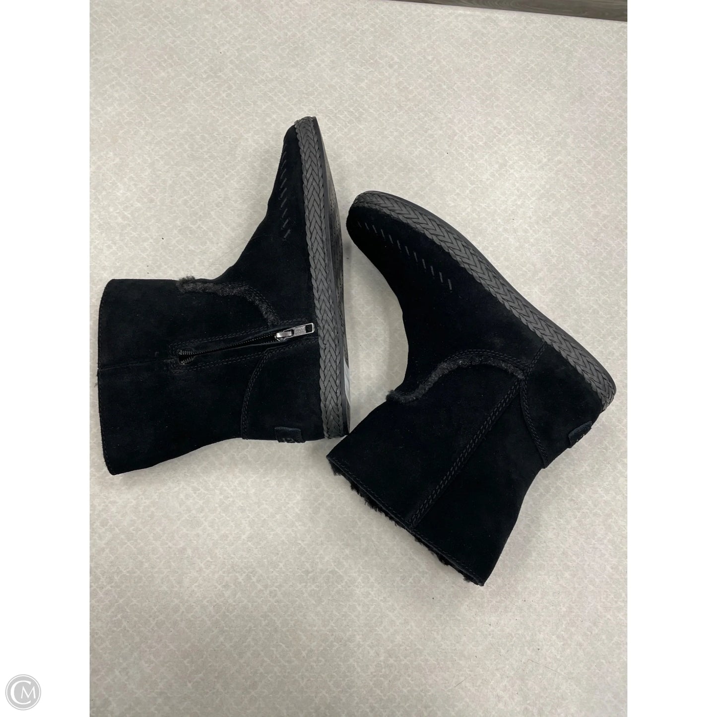 Boots Designer By Ugg In Black, Size: 7