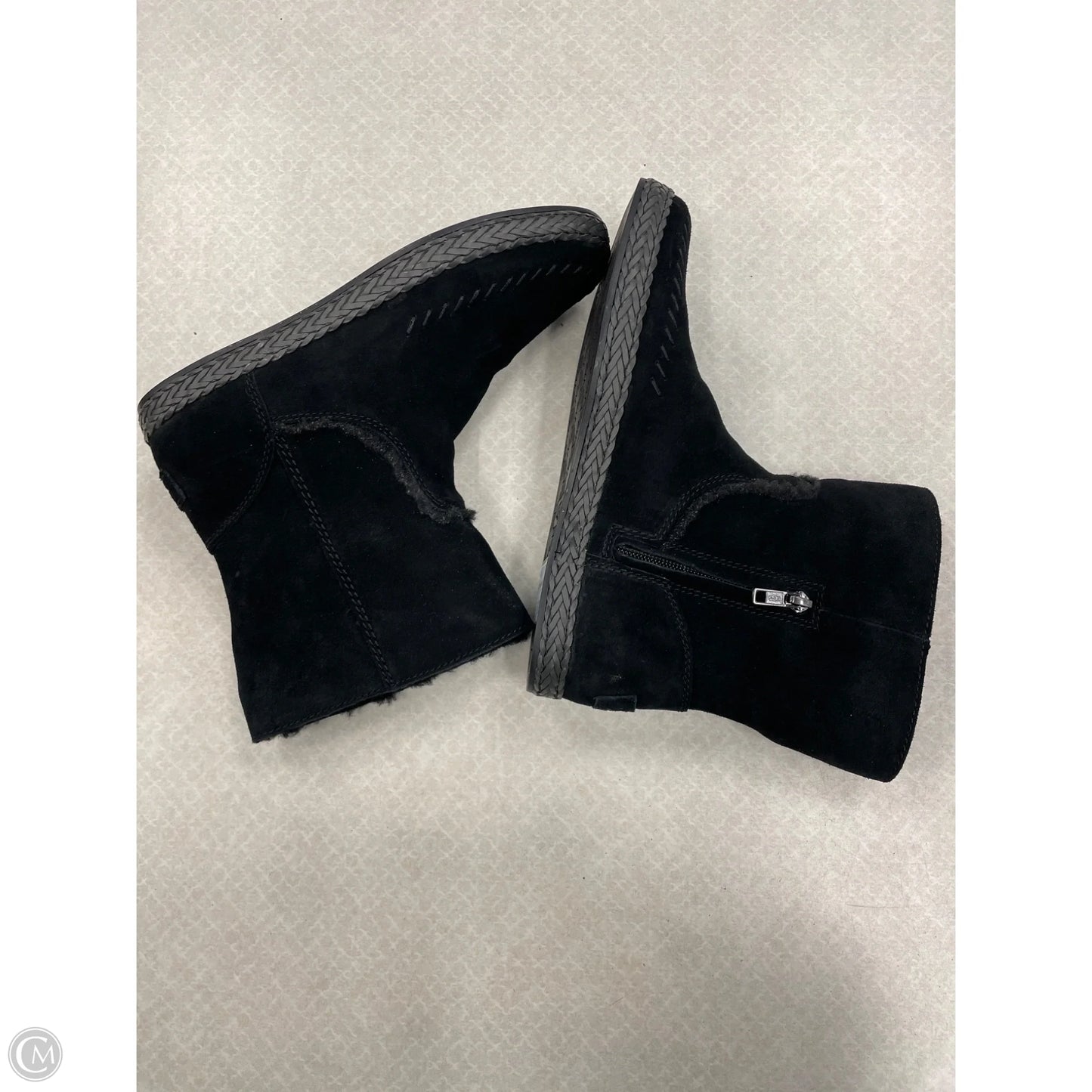 Boots Designer By Ugg In Black, Size: 7