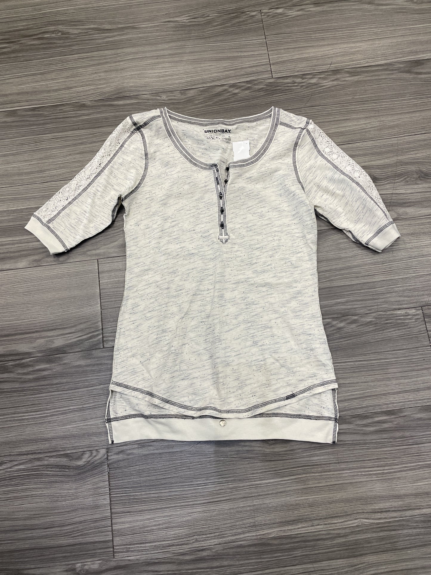 Top 3/4 Sleeve Basic By Union Bay  Size: L